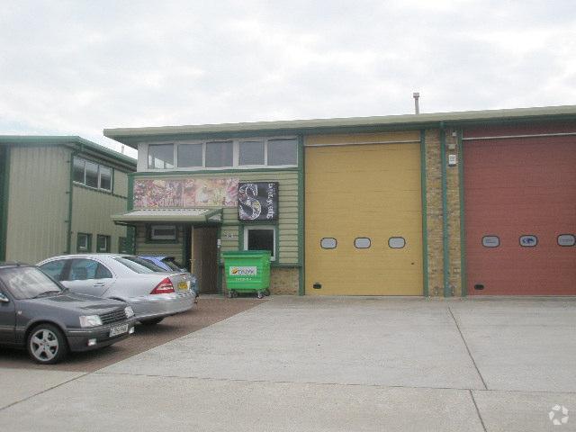 Ford Ln, Ford for sale - Primary Photo - Image 1 of 5