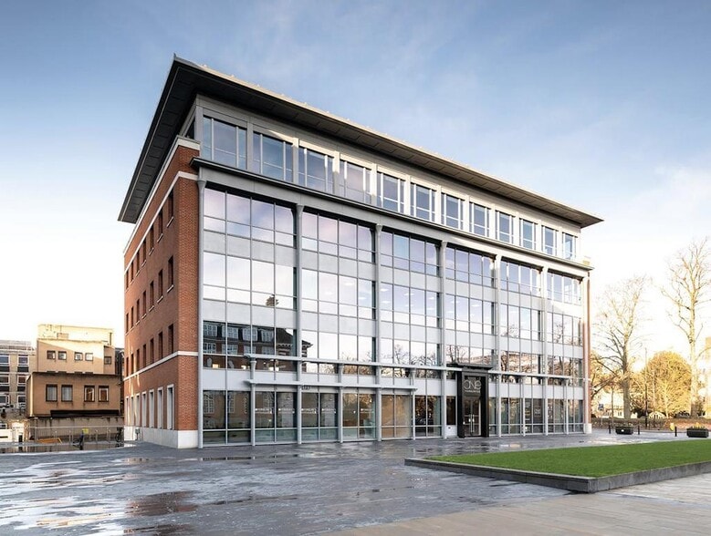 The Forbury, Reading for lease - Building Photo - Image 2 of 21