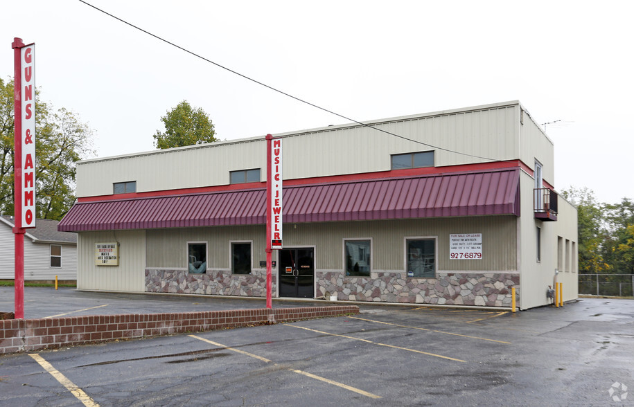 1702 Wayne St, Auburn, IN for sale - Primary Photo - Image 1 of 1