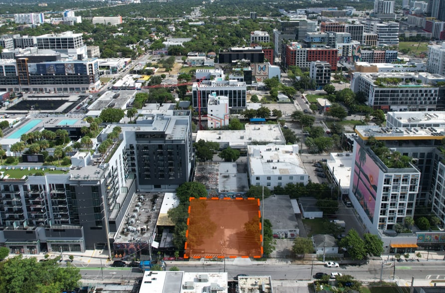 127-135 NW 24th st, Miami, FL for sale - Building Photo - Image 2 of 6