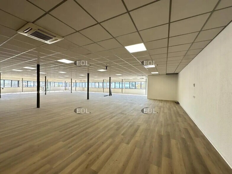 Flex in Les Pennes-Mirabeau for sale - Interior Photo - Image 3 of 7