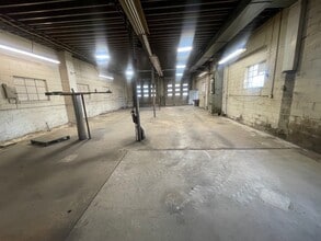 1229 Generals Hwy, Crownsville, MD for lease Interior Photo- Image 2 of 2