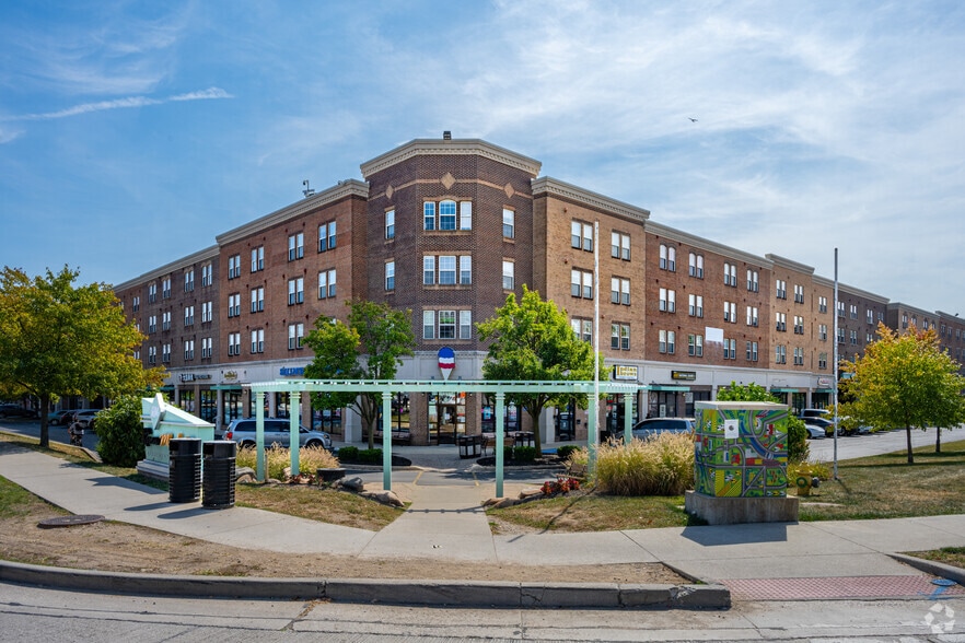 221 E State St, West Lafayette, IN for lease - Primary Photo - Image 1 of 30