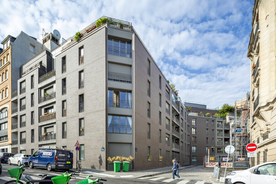 Multifamily in Paris for sale - Primary Photo - Image 1 of 2