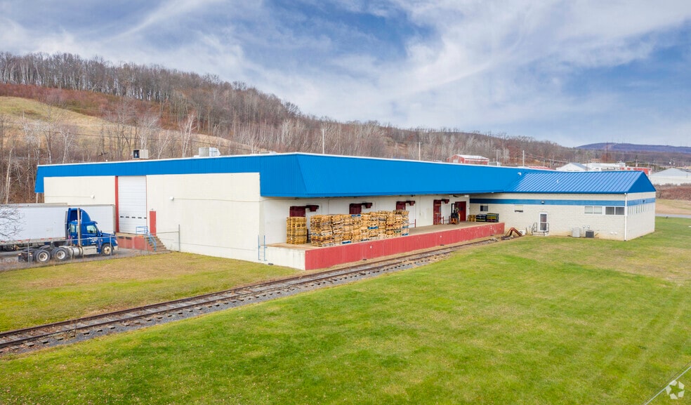 950 N Keyser Ave, Scranton, PA for lease - Building Photo - Image 2 of 27