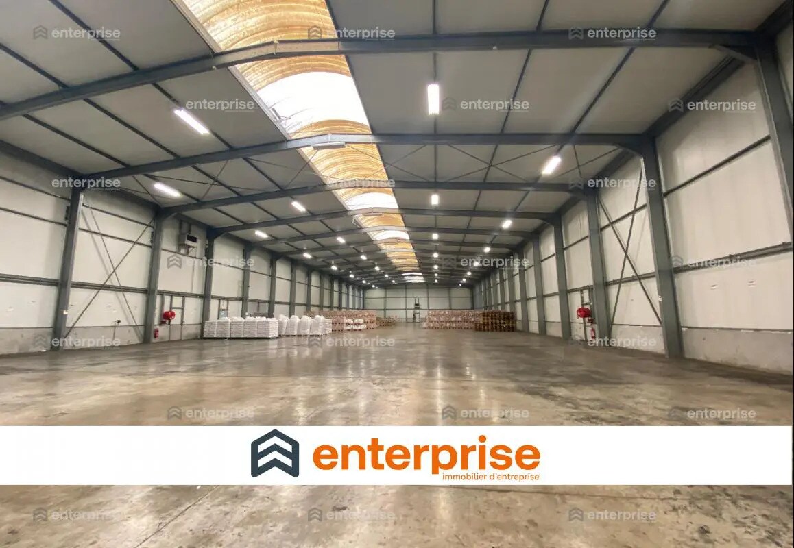 Industrial in Allonne for lease Interior Photo- Image 1 of 2