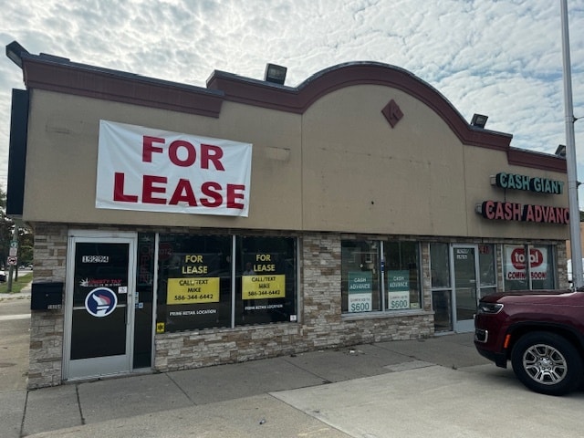 19294 Kelly Rd, Harper Woods, MI for lease - Building Photo - Image 2 of 7