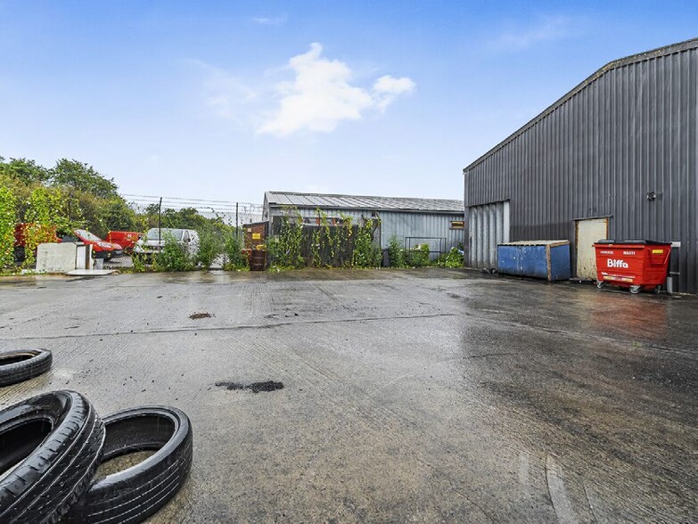 Butts Pond Industrial Estate, Sturminster Newton for lease - Interior Photo - Image 3 of 7