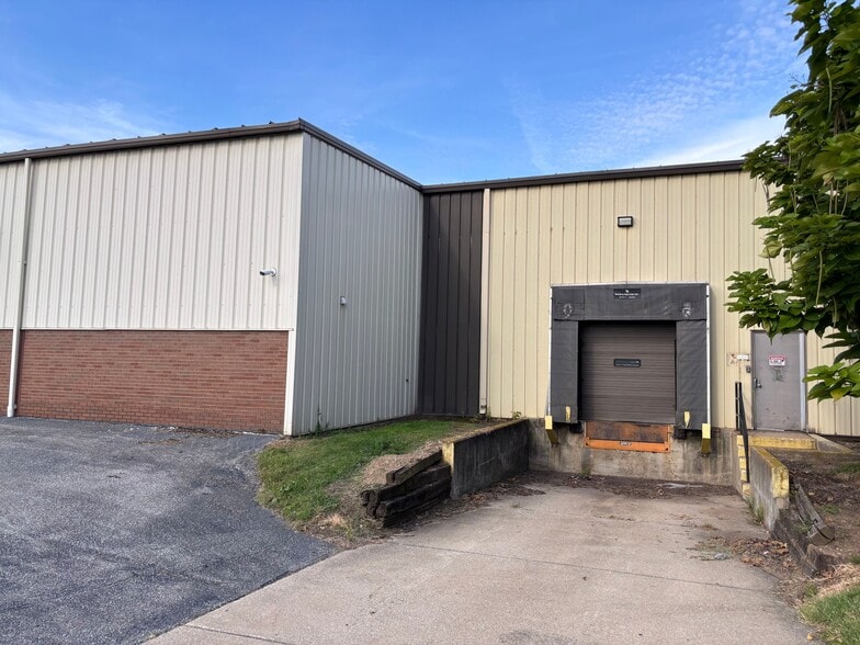 1137 S Lafayette Blvd, South Bend, IN for sale - Building Photo - Image 2 of 12