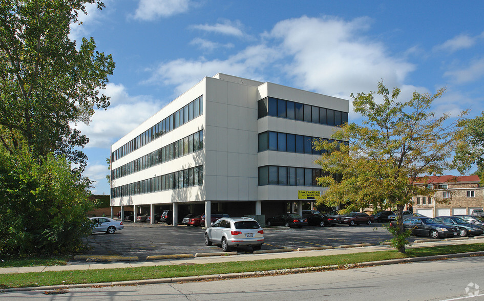 6600 N Lincoln Ave, Lincolnwood, IL for sale - Primary Photo - Image 1 of 1