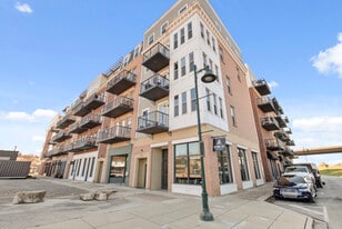 FRONT STREET LOFTS - Loft