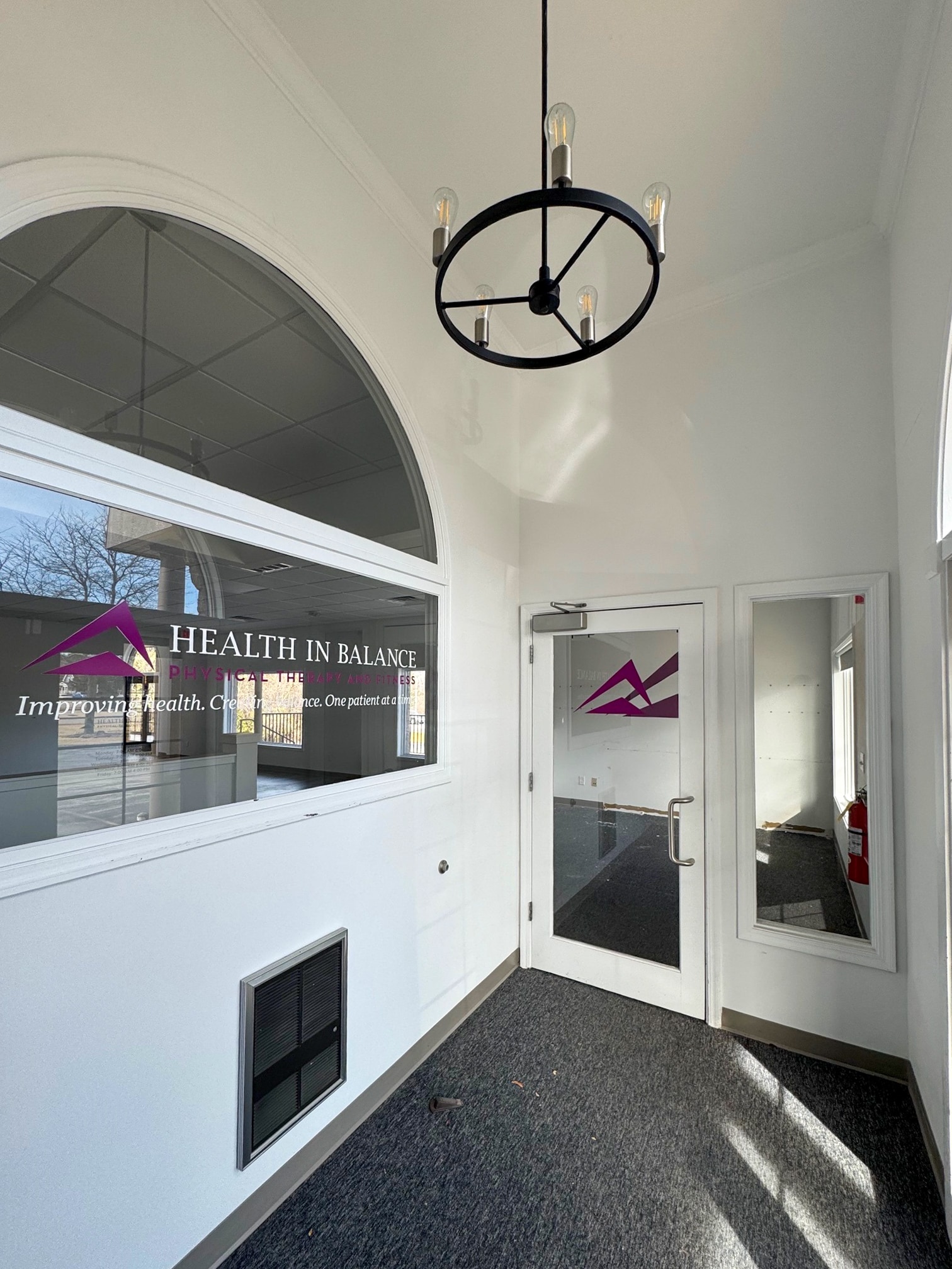 7602 W Mequon Rd, Mequon, WI for lease Building Photo- Image 1 of 7