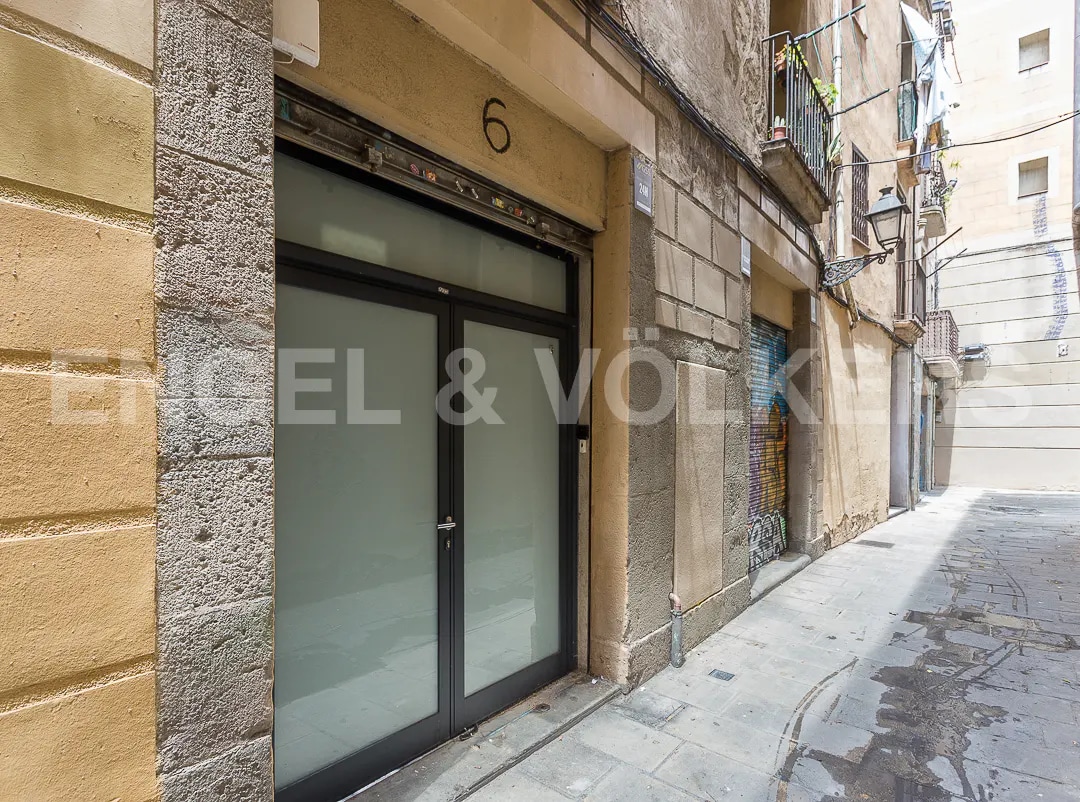 Barcelona, BAR 08003 - Unit - -  - Interior Photo - Image 1 of 12