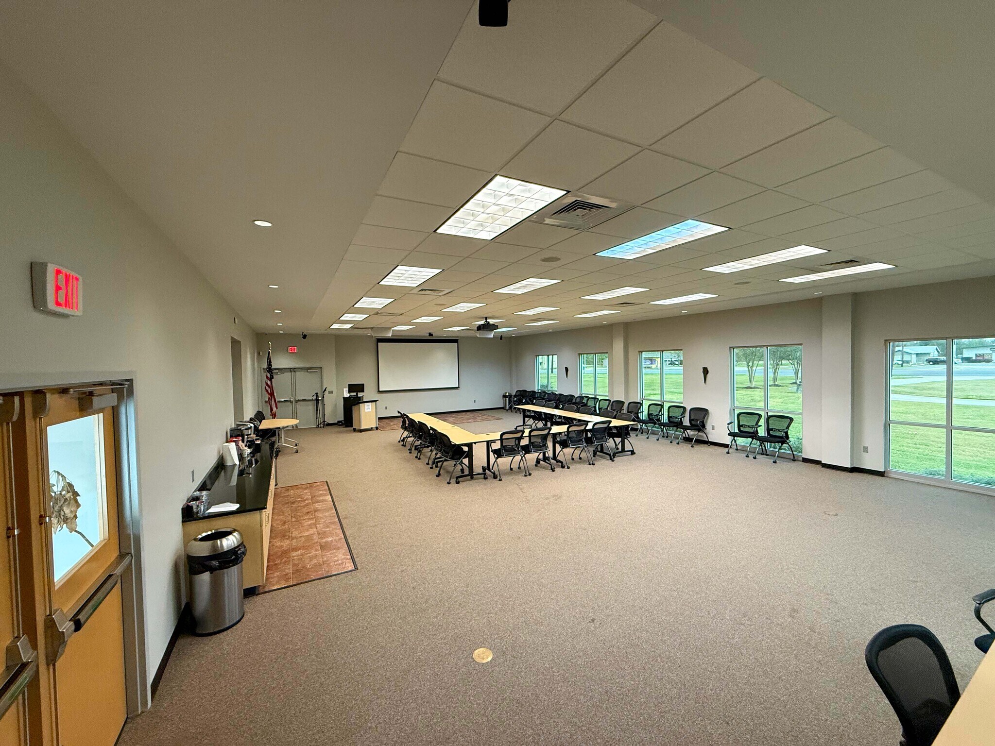 805 Robin St and 406 Airline Highway, Laplace, LA for lease Interior Photo- Image 1 of 5