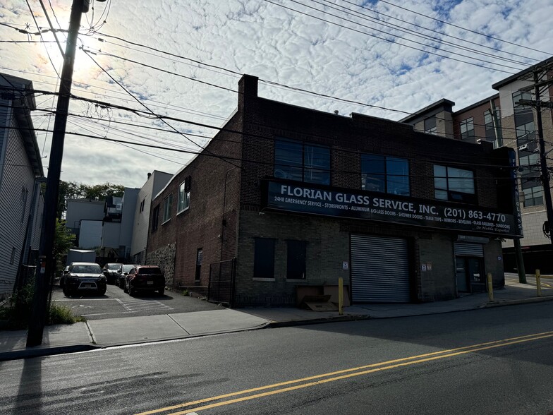 3800 Bergen Tpke, Union City, NJ for lease - Building Photo - Image 2 of 5