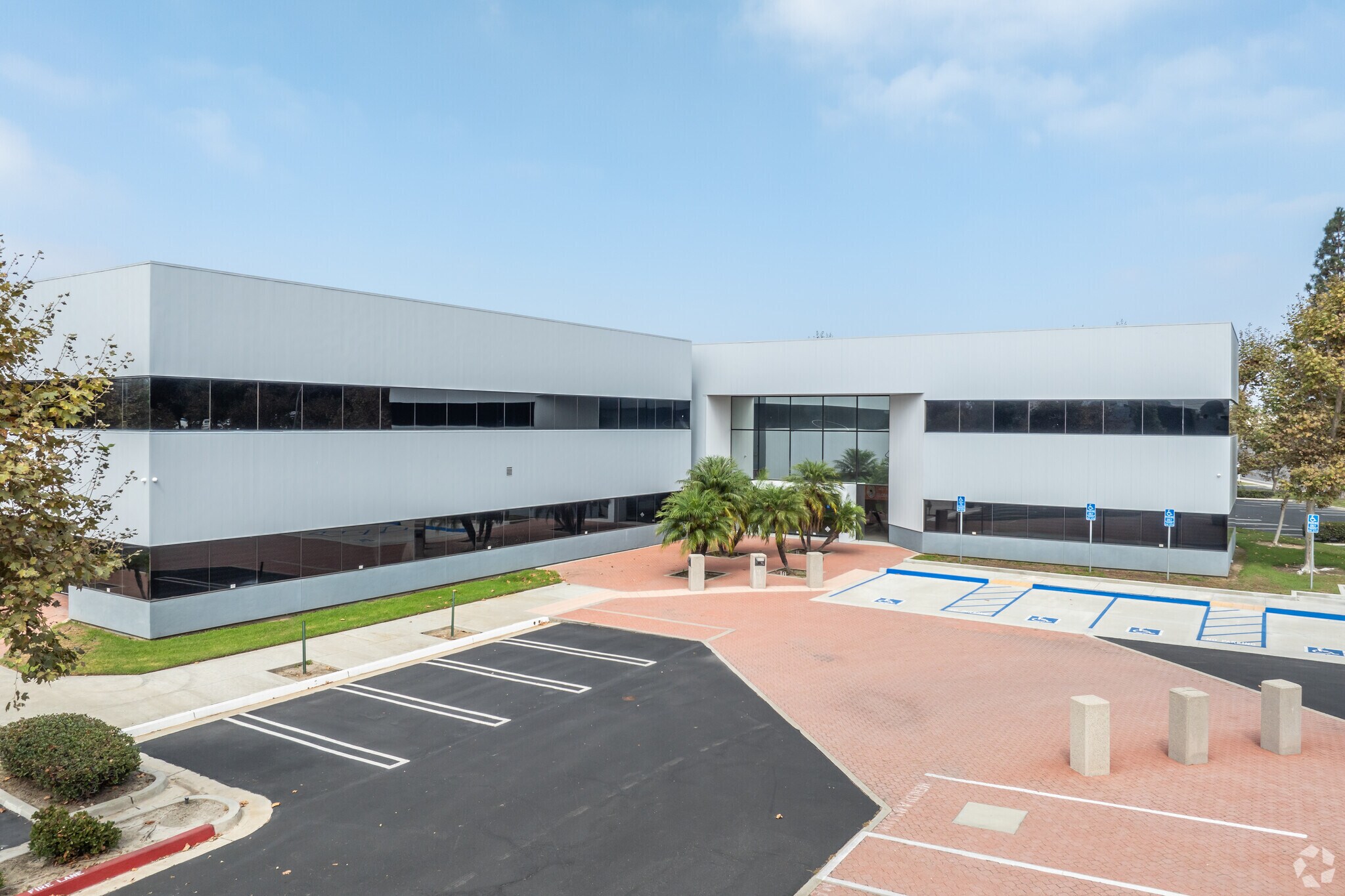 1620 Sunflower Ave, Costa Mesa, CA for sale Primary Photo- Image 1 of 1