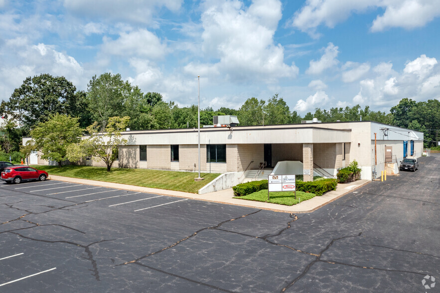 676 George Washington Hwy, Lincoln, RI for lease - Building Photo - Image 1 of 7