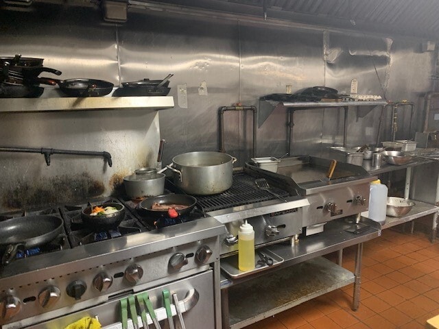 170 Smith St, Brooklyn, NY for lease - Building Photo - Image 3 of 7