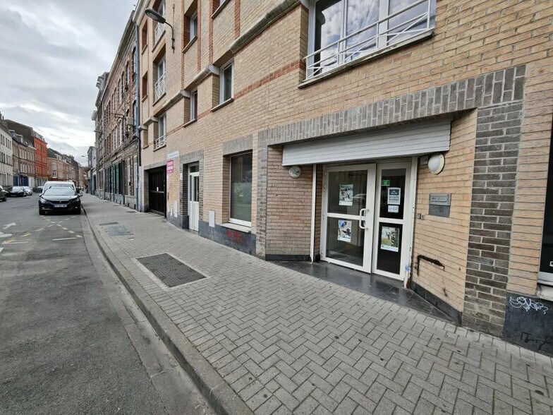 Office in Lille for sale - Building Photo - Image 1 of 4