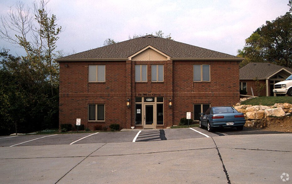 12213 Big Bend Rd, Saint Louis, MO 63122