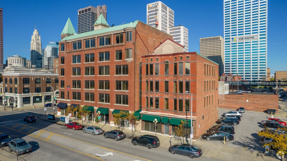 172-176 E State St, Columbus, OH for lease - Building Photo - Image 2 of 9