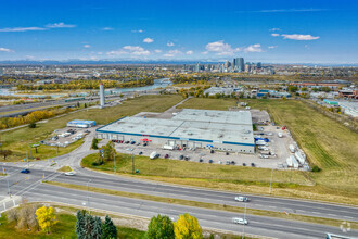 707 Barlow Trl SE, Calgary, AB - aerial  map view