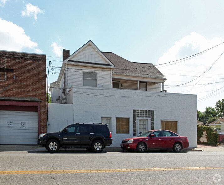 2507-2509 Canal Street portfolio of 2 properties for sale on LoopNet.com - Primary Photo - Image 2 of 19