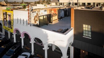 62-66 Windward Ave, Venice CA - Storefront Property