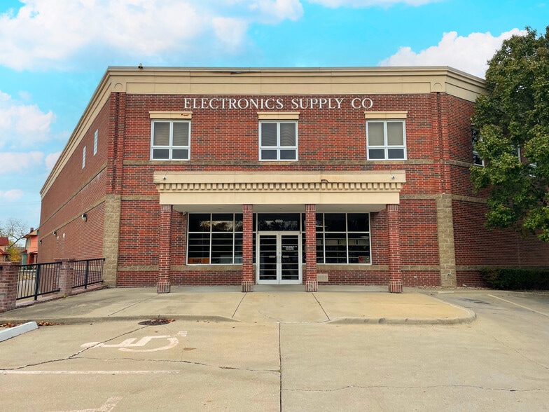 4100 Main St, Kansas City, MO for sale - Building Photo - Image 2 of 9