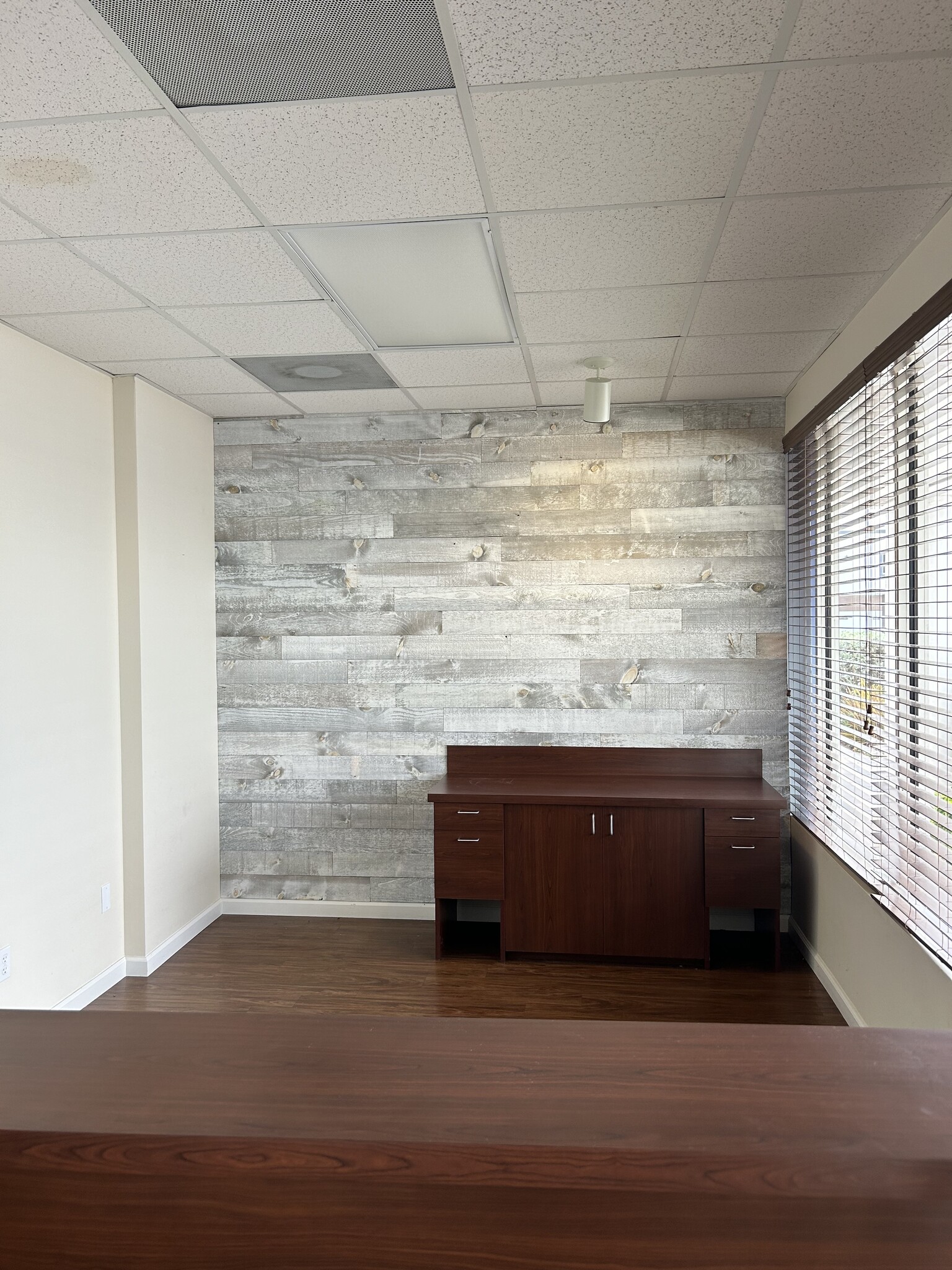 5100 S Dixie Hwy, West Palm Beach, FL for lease Interior Photo- Image 1 of 13