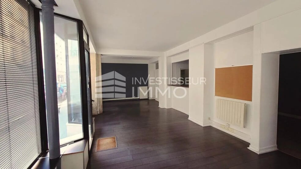 Retail in Paris for sale - Interior Photo - Image 3 of 4
