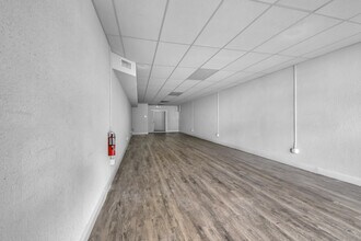 5798-5816 St Augustine Rd, Jacksonville, FL for lease Interior Photo- Image 1 of 10