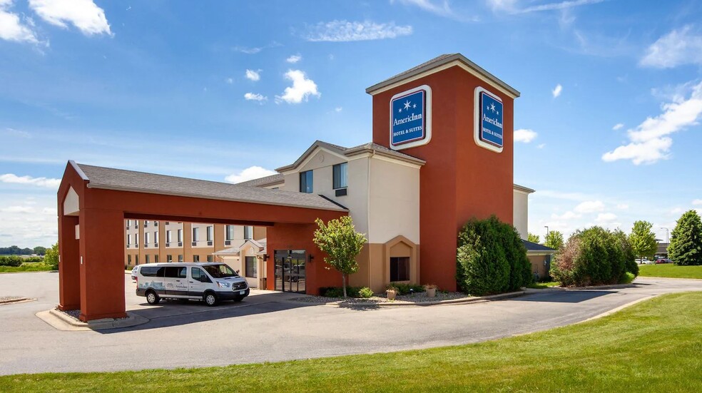 7320 Airport View Dr SW, Rochester, MN for sale - Building Photo - Image 1 of 1