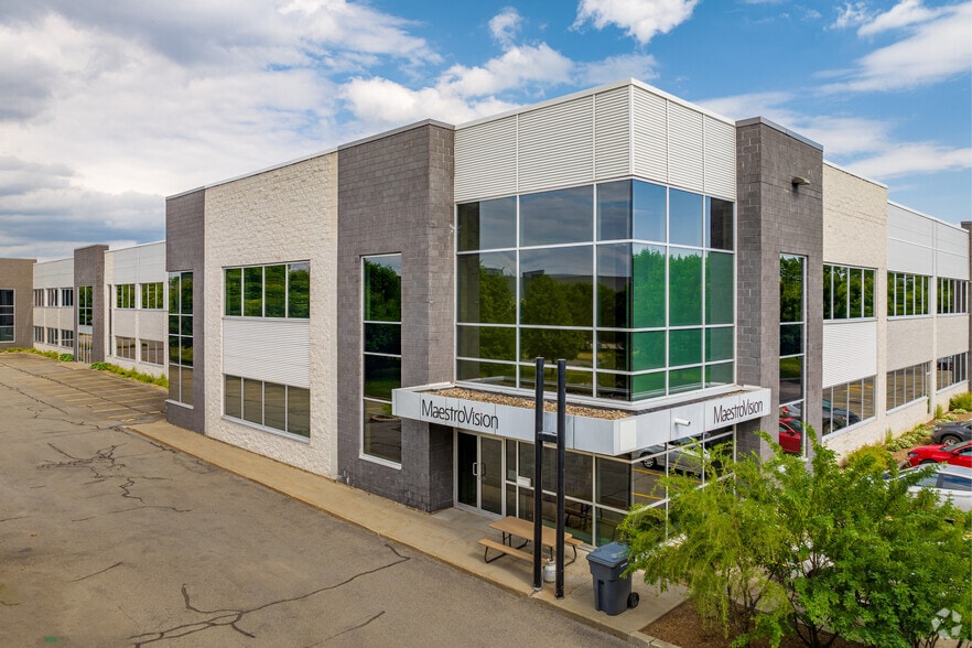 2104021100 Rue Daoust, SteAnnedeBellevue, QC H9X 4C7