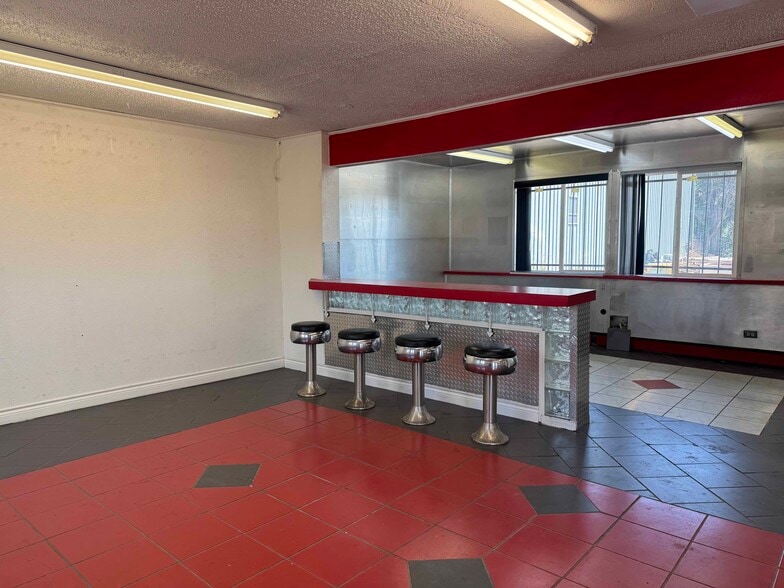 2297 W Dartmouth Ave, Englewood, CO for lease - Building Photo - Image 2 of 9