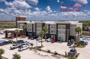 La Quinta Inn & Suites by Wyndham Jourdanton - Motel