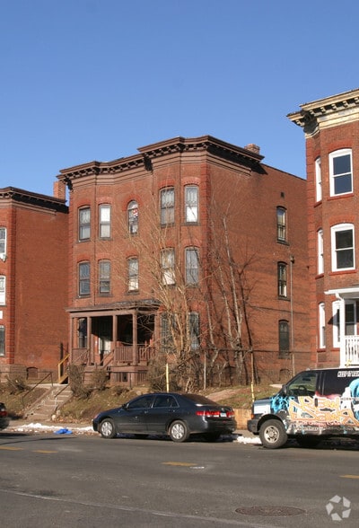 896-898 Park St, Hartford, CT for sale - Building Photo - Image 2 of 11