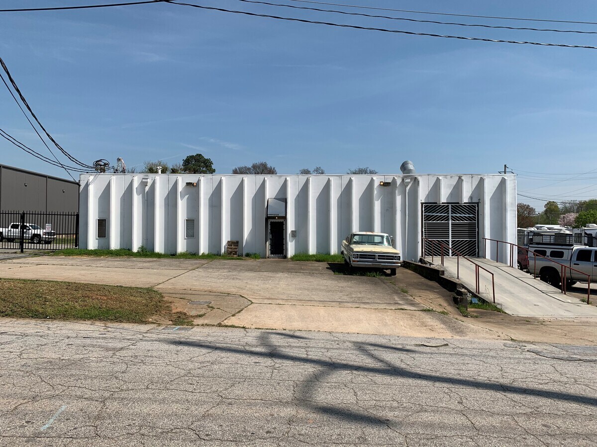 3124 Plant St, East Point, GA 30344