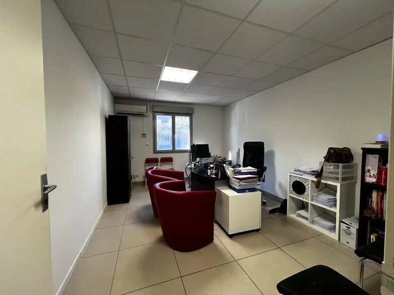 Office in Grasse for lease - Interior Photo - Image 1 of 5