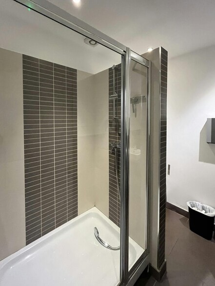 153-157 Cleveland St, London for lease - Building Photo - Image 3 of 14