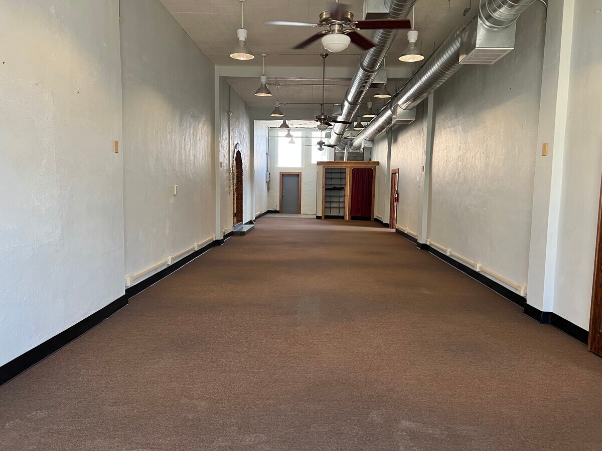 200 E Main St, Holdenville, OK 74848 Office for Sale