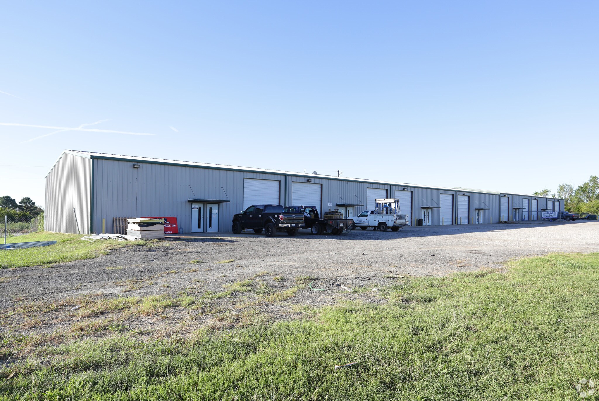 5720 Valley St, Alvarado, TX for sale Primary Photo- Image 1 of 1