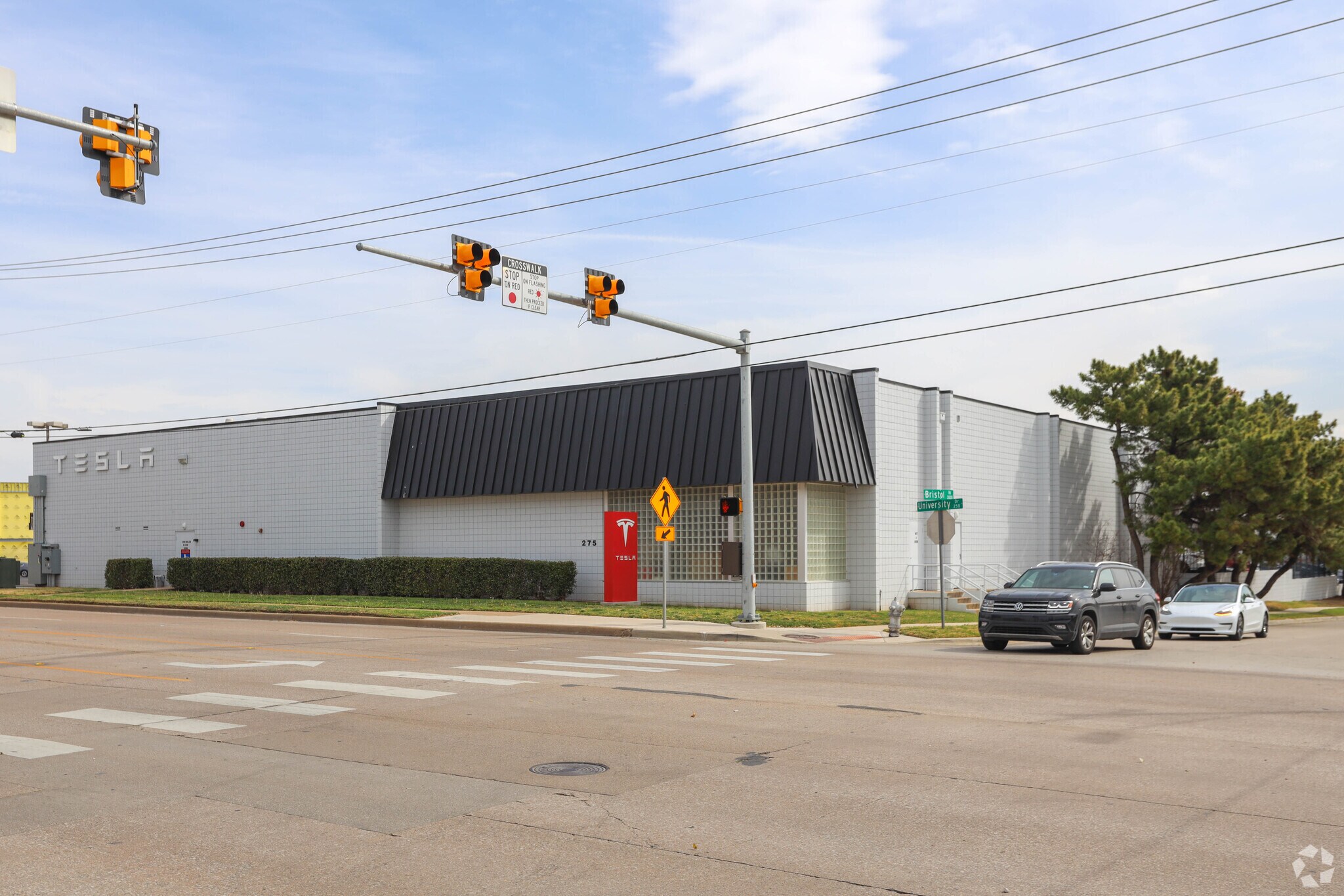 275 University Dr, Fort Worth, TX for sale Primary Photo- Image 1 of 1