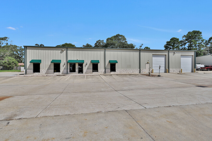 2418 N Frazier St, Conroe, TX for lease - Building Photo - Image 2 of 39