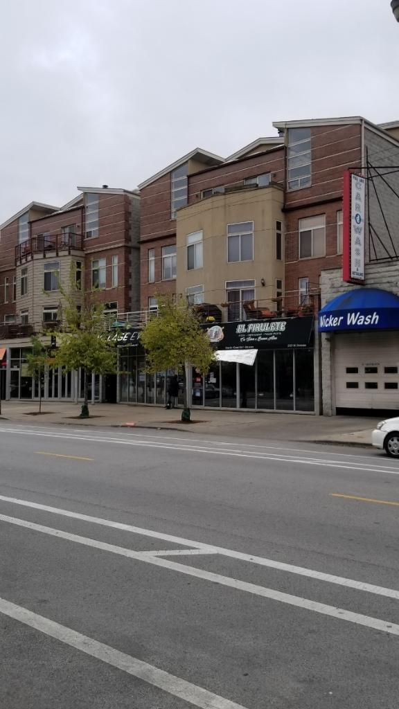 2101 W Rice St, Chicago, IL 60622 parking space