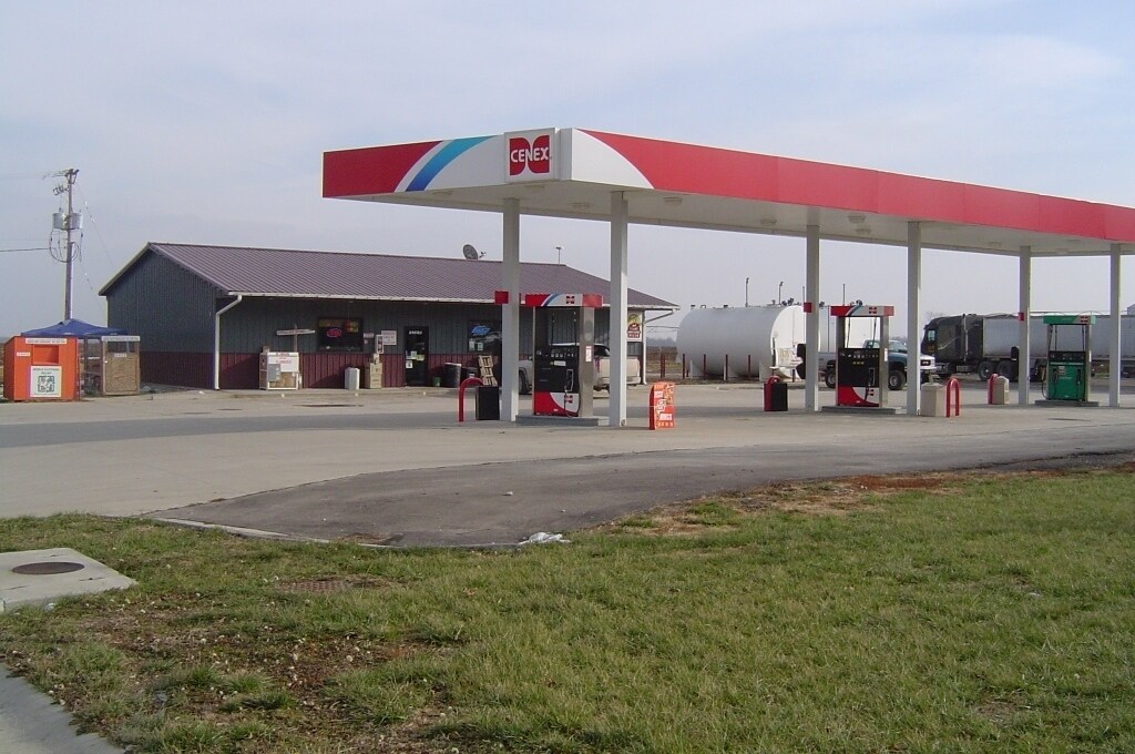 24603 S State Route K Highway, East Lynne, MO 64743