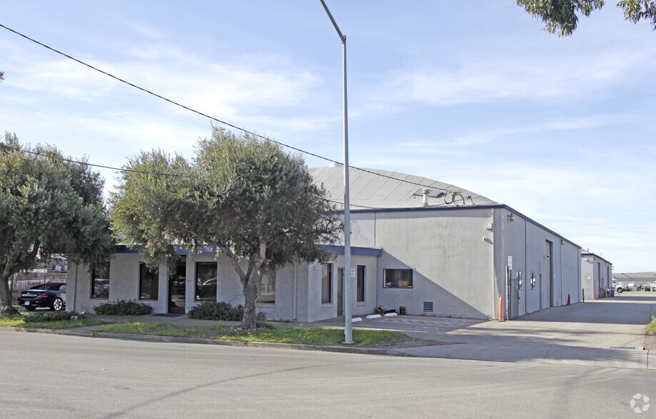 24701 Clawiter Rd, Hayward, CA for lease - Building Photo - Image 2 of 4