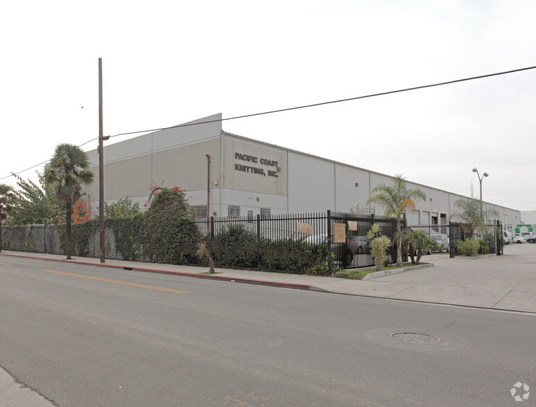 6051 Maywood Ave, Huntington Park, CA for lease - Primary Photo - Image 1 of 3