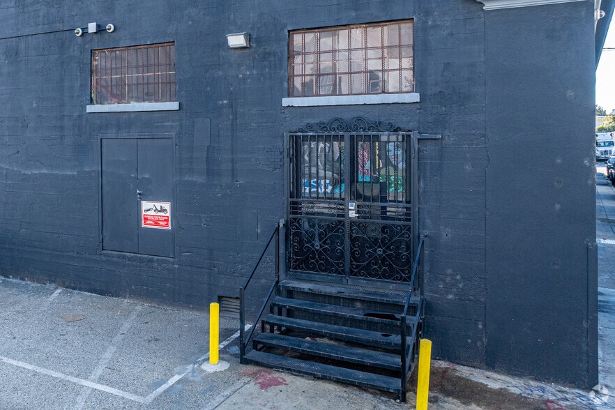 932 Wilson St, Los Angeles, CA for sale - Building Photo - Image 3 of 4