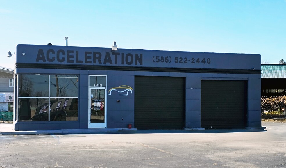 34165 S Gratiot Ave, Clinton Township, MI for lease - Building Photo - Image 1 of 6